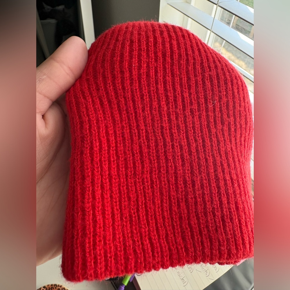 Red Ribbed Beanie Excellent Condition - Picture 3 of 4